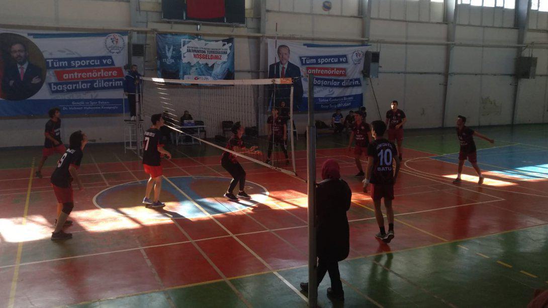 Liseler Arası Voleybol Turnuvası Düzenlendi 