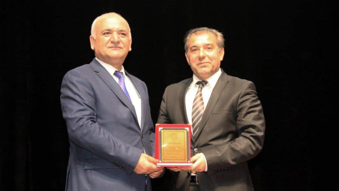 BEYKAP Bünyesinde Yürütülen Okur-Yazar Buluşmaları Prof. Dr. İsmet EMRE'yi ağırladı. 