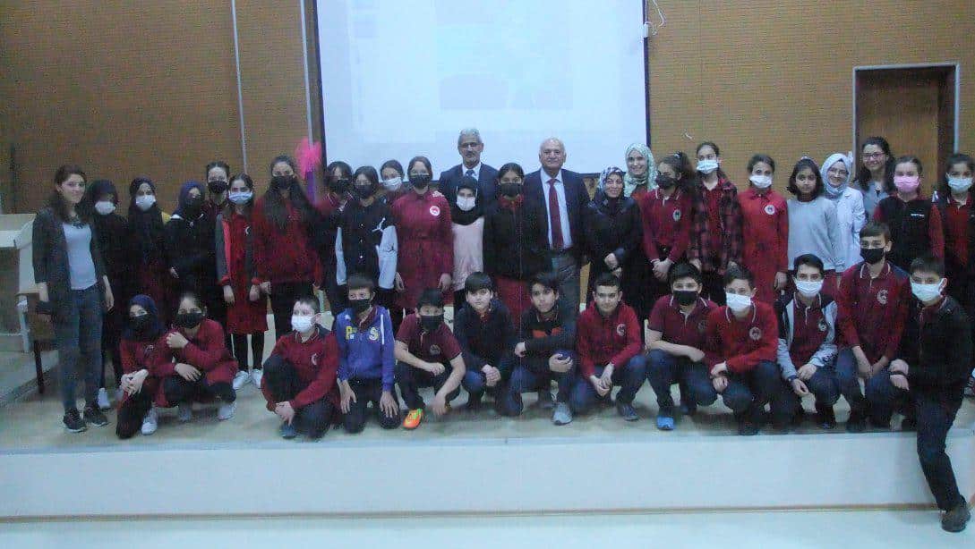Şehit Mehmet Çiftçi İmam Hatip Ortaokulu e-Twinning Projeleri Tanıtımı Yapıldı.